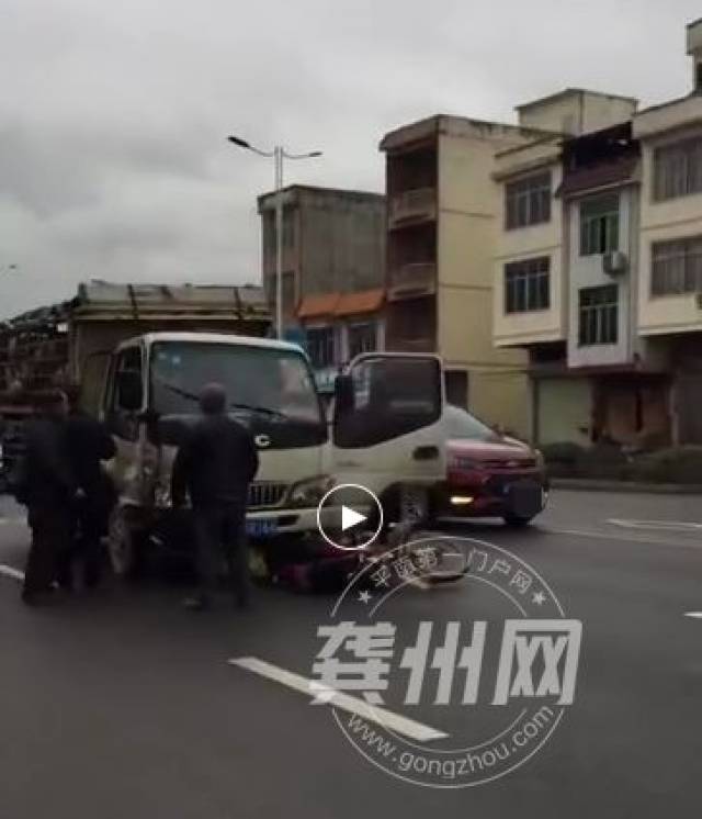 平南車禍最新消息，事故現(xiàn)場與救援進展全面報道