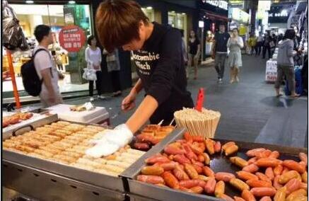 韓國街頭小吃新潮流，創(chuàng)意美食探索之旅